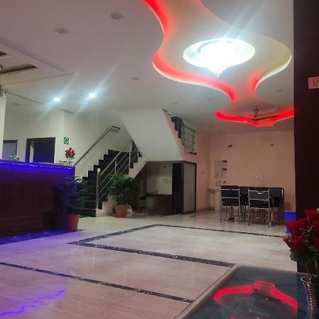 Hotel kb square Chandīgarh Exterior foto