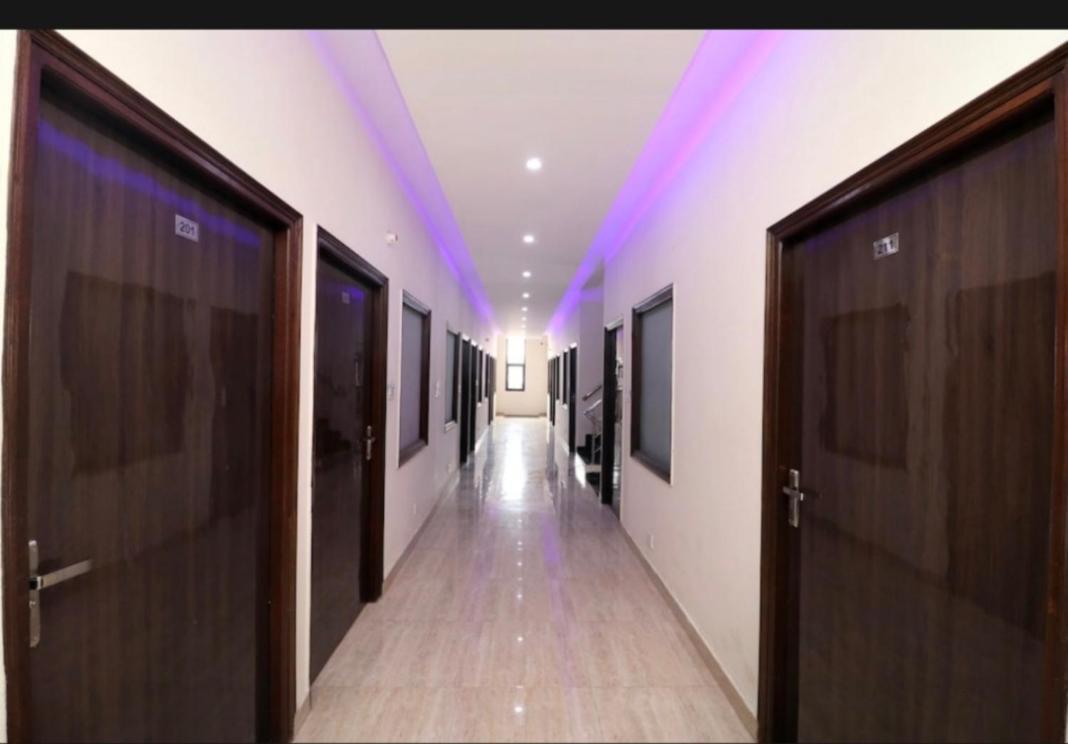Hotel kb square Chandīgarh Exterior foto